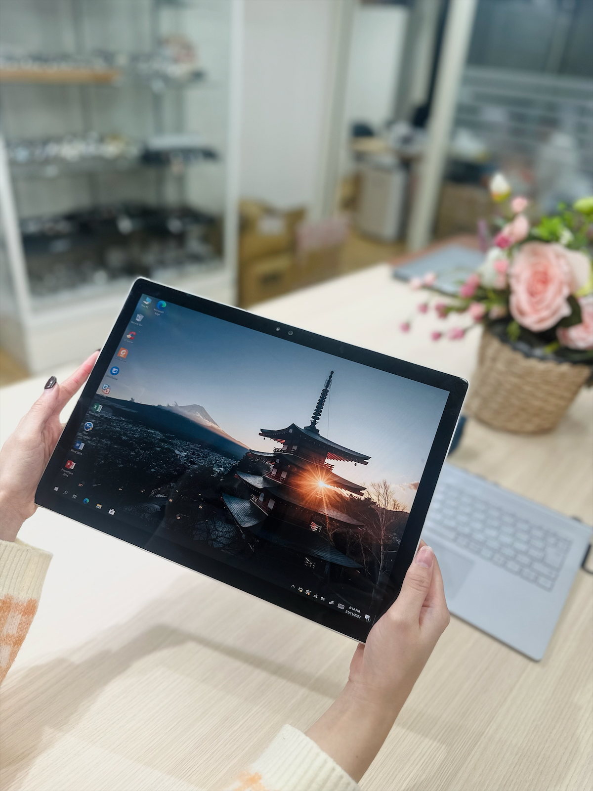 Surface Book 2016 - Mẫu máy khiến cả thế giới phải nể Microsoft vì tư duy quá lạ!