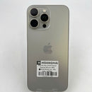 iPhone 15 Pro Max 256GB Natural Titanium 98% pin 100% Máy đã trả hết tiền mạng dùng như Quốc tế Apple (Đã thay pin - đốm 0,5x) - HH7688