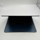 Macbook Air 2022 13.6လက်မ မီးခိုးရောင် M2/ RAM 8GB/ SSD 256GB ဘက်ထရီ 94% BPTA 115 ကြိမ် အားသွင်း 