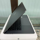 Macbook Air 2024 15.3လက်မ အနက်ရောင် Apple M3/ RAM 16GB/ SSD 256GB 99% ဘက်ထရီ 100% 18 ကြိမ် BPTN 