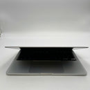 Macbook Pro 2022 13.3လက်မ ငွေရောင် Apple M2/ RAM 8GB/ SSD 256GB 98% ဘက်ထရီ 95% BPTN (18 ကြိမ် အားသွင်းသည် - ပွန်းပဲ့အစွန်းများ) 