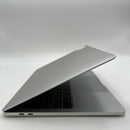 Macbook Pro 2022 13.3လက်မ ငွေရောင် Apple M2/ RAM 8GB/ SSD 256GB 98% ဘက်ထရီ 95% BPTN (18 ကြိမ် အားသွင်းသည် - ပွန်းပဲ့အစွန်းများ) 