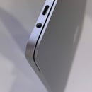 MacBook Pro 2020 13.3လက်မ ငွေရောင် Intel Core i7/ RAM 16GB/ SSD 512GB 98% ဘက်ထရီ 85% BPTN 152 ကြိမ် အားသွင်းခြင်း (အစွန်းများ) 