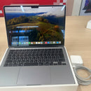 Macbook Air 2022 13.6လက်မ မီးခိုးရောင် M2/ RAM 8GB/ SSD 256GB ဘက်ထရီ 94% BPTA 115 ကြိမ် အားသွင်း 
