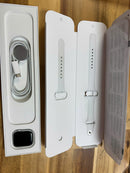 Apple Watch Series 8 41mm 4G + GPS ငွေရောင် အလူမီနီယမ် ကာဗာ အဖြူရောင် အားကစားကြိုး 