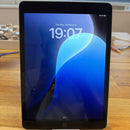 iPad Gen 9 2021 64GB ငွေရောင် 4G + Wifi 98% ဘက်ထရီ 97% (မျက်နှာပြင် ခြစ်ရာများ) 