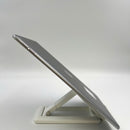 Ipad Air 2 9.7" 32GB ငွေရောင် Wifi 98% ဘက်ထရီ 100% (အနောက်ကင်မရာ အဝိုင်း၊ အစွန်းများ၊ မှင်-အစက်ချစခရင်) 