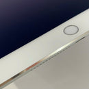 Ipad Air 2 9.7" 32GB ငွေရောင် Wifi 98% ဘက်ထရီ 100% (အနောက်ကင်မရာ အဝိုင်း၊ အစွန်းများ၊ မှင်-အစက်ချစခရင်) 